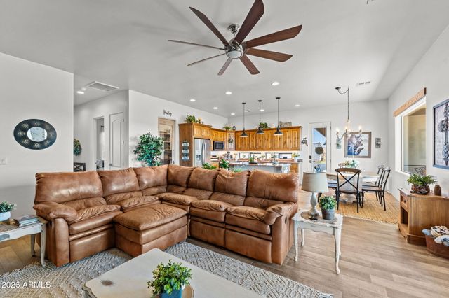 21755 W GIBSON Way, Wickenburg, AZ 85390