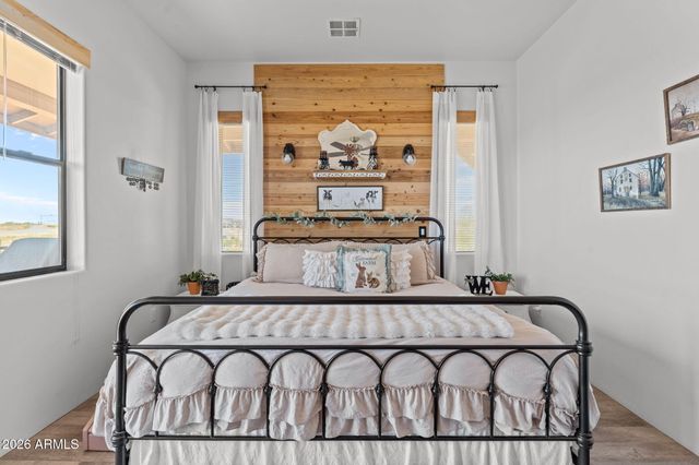 21755 W GIBSON Way, Wickenburg, AZ 85390