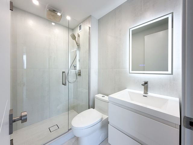336 W Wellington Avenue 1901, Chicago, IL 60657