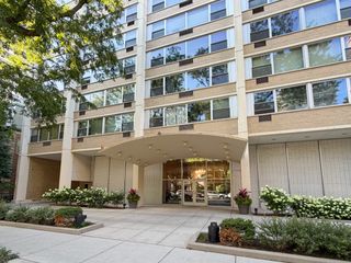 336 W Wellington Avenue 1901, Chicago, IL 60657