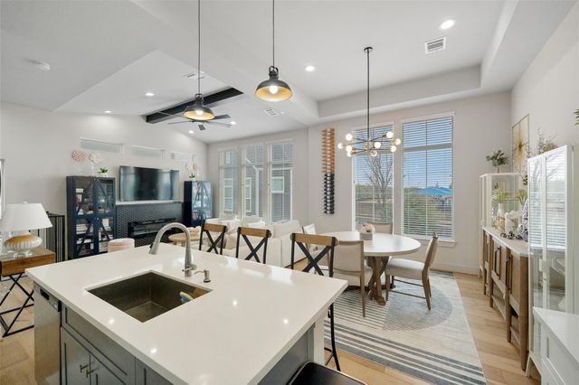 5237 Hillman Street D, Houston, TX 77023