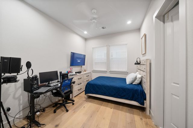 5237 Hillman Street D, Houston, TX 77023