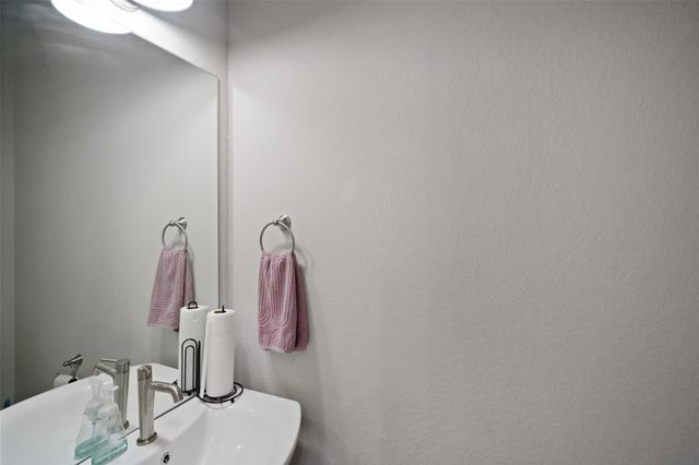 5237 Hillman Street D, Houston, TX 77023