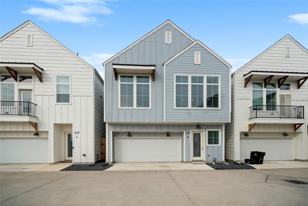 5237 Hillman Street D, Houston, TX 77023