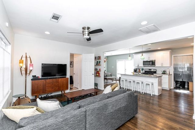 518 Erin Avenue SW, Atlanta, GA 30310