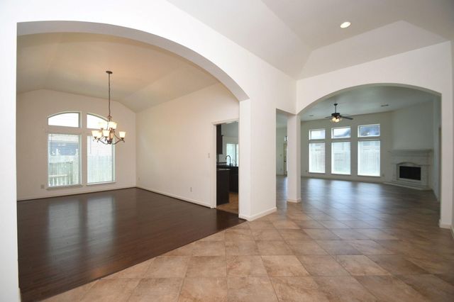 5611 Plum Point Court, Sugar Land, TX 77479