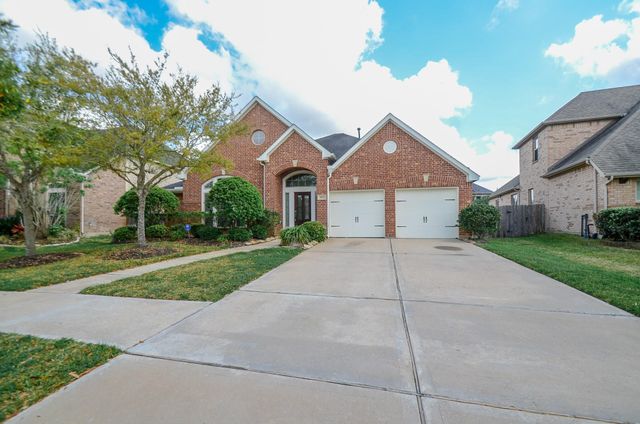 5611 Plum Point Court, Sugar Land, TX 77479