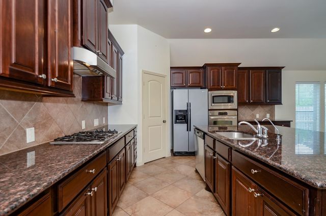 5611 Plum Point Court, Sugar Land, TX 77479