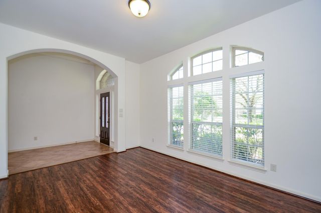 5611 Plum Point Court, Sugar Land, TX 77479