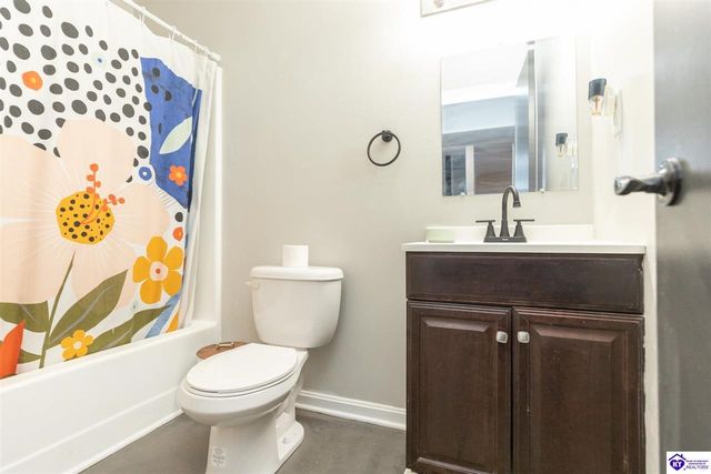 2012 S Woodland Drive, Radcliff, KY 40160