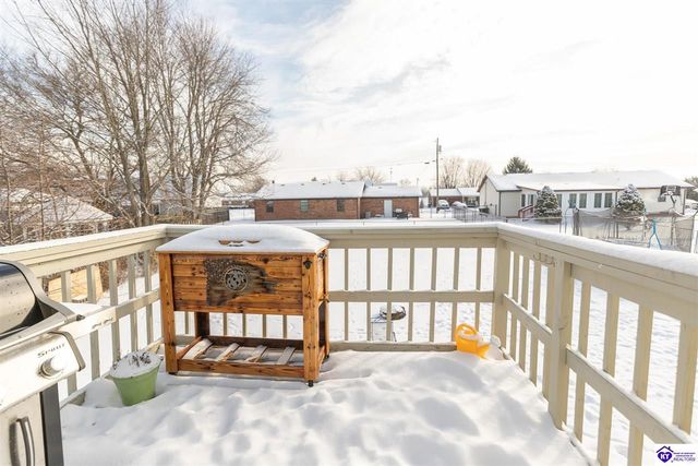 2012 S Woodland Drive, Radcliff, KY 40160