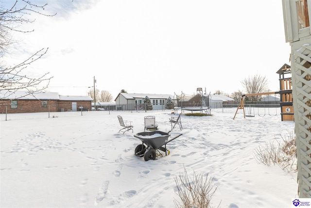 2012 S Woodland Drive, Radcliff, KY 40160