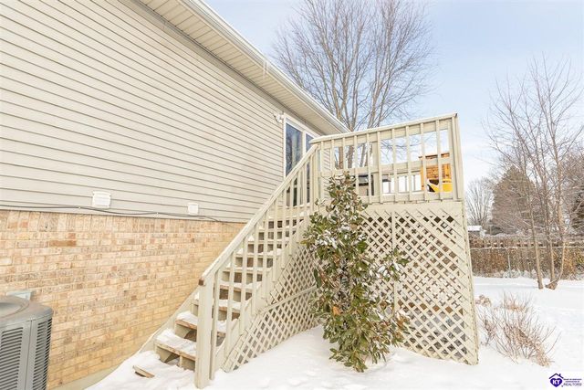 2012 S Woodland Drive, Radcliff, KY 40160