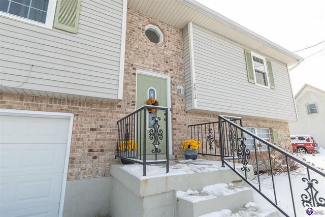 2012 S Woodland Drive, Radcliff, KY 40160