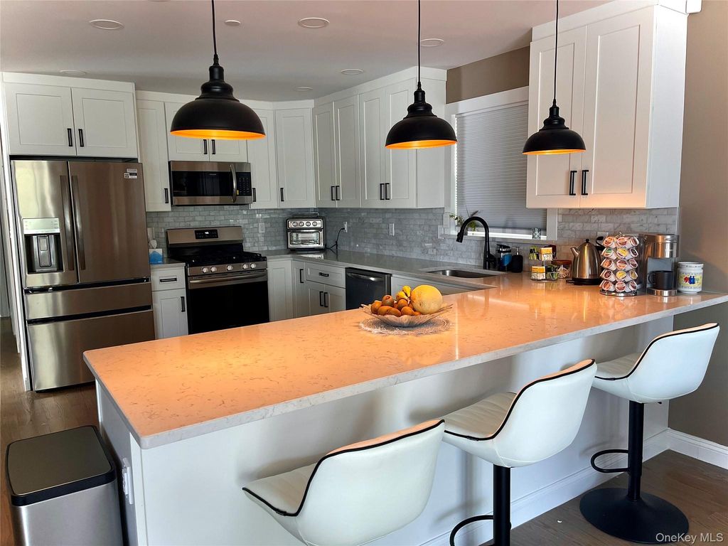 91 E Fulton Street, Long Beach, NY 11561