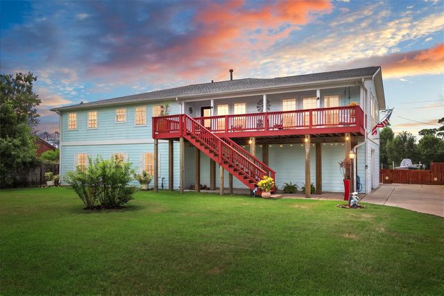 1003 S Country Club Drive, La Porte, TX 77571