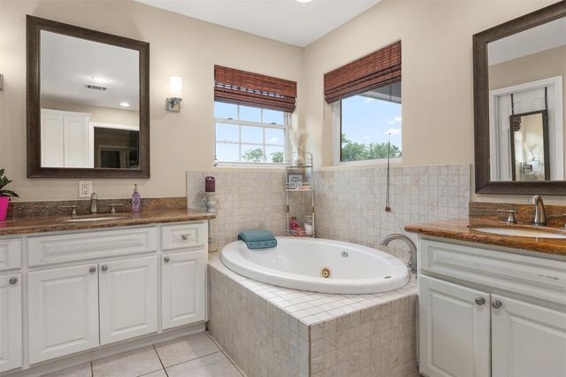 1003 S Country Club Drive, La Porte, TX 77571
