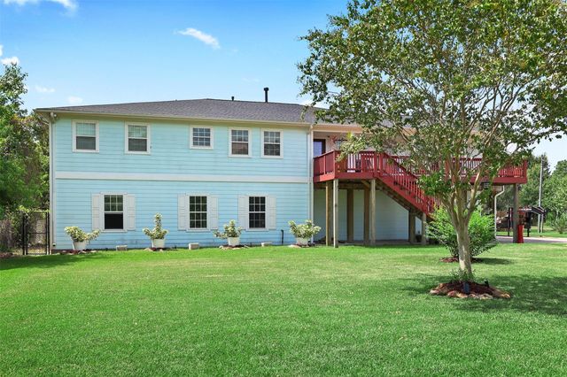 1003 S Country Club Drive, La Porte, TX 77571