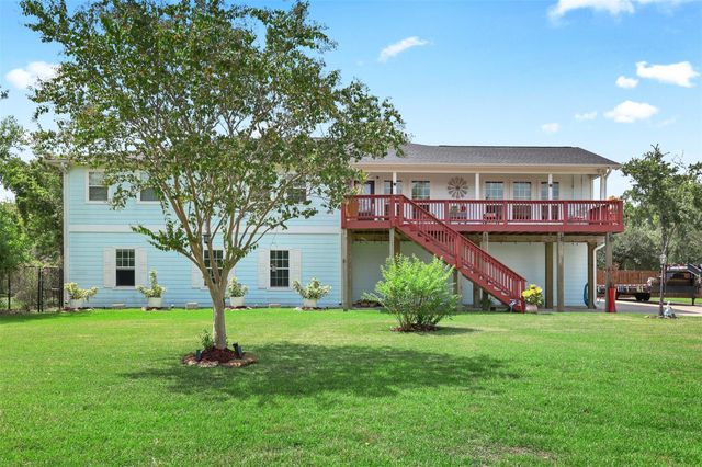 1003 S Country Club Drive, La Porte, TX 77571