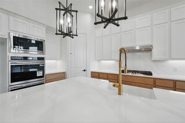 557 Flint Road, Waxahachie, TX 75167