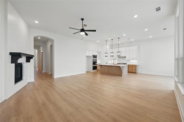 557 Flint Road, Waxahachie, TX 75167