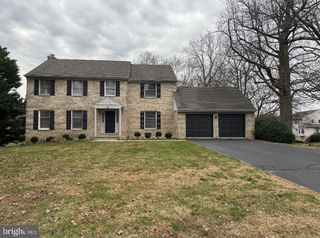 48 BEECH HILL DR, Newark, DE 19711