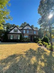 2793 Magnolia Creek NW Drive, Kennesaw, GA 30152