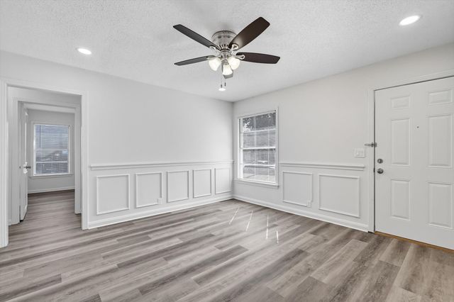 5025 Cedar Hill Road, Fort Worth, TX 76116