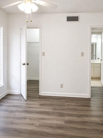 2120 El Paseo Street 315, Houston, TX 77054