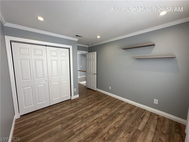 8848 Hampton Green Avenue, Las Vegas, NV 89129