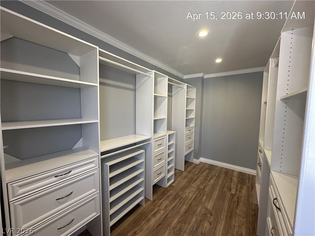 8848 Hampton Green Avenue, Las Vegas, NV 89129