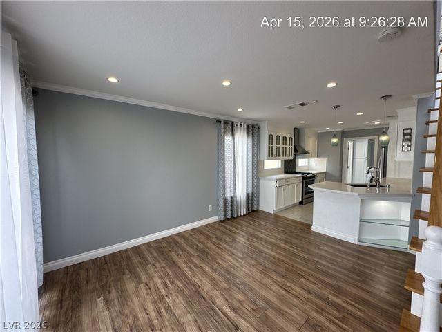 8848 Hampton Green Avenue, Las Vegas, NV 89129