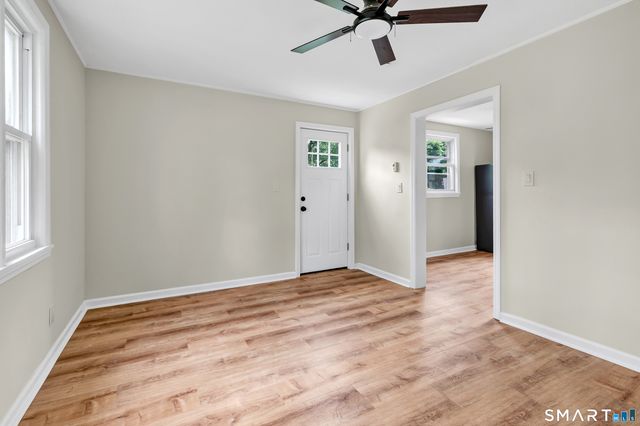 150-152 Alexander Drive, Bridgeport, CT 06606