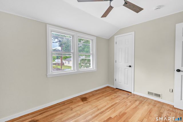 150-152 Alexander Drive, Bridgeport, CT 06606