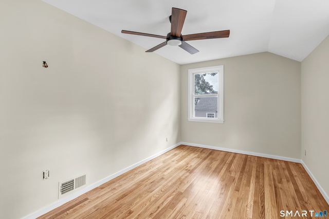 150-152 Alexander Drive, Bridgeport, CT 06606