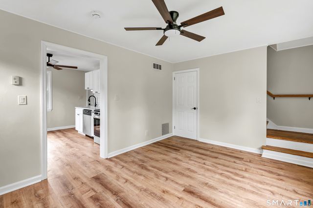 150-152 Alexander Drive, Bridgeport, CT 06606