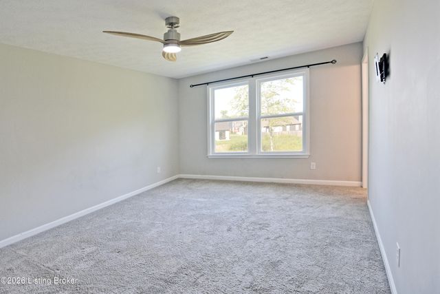 774 Mallard Lake Blvd, Shepherdsville, KY 40165