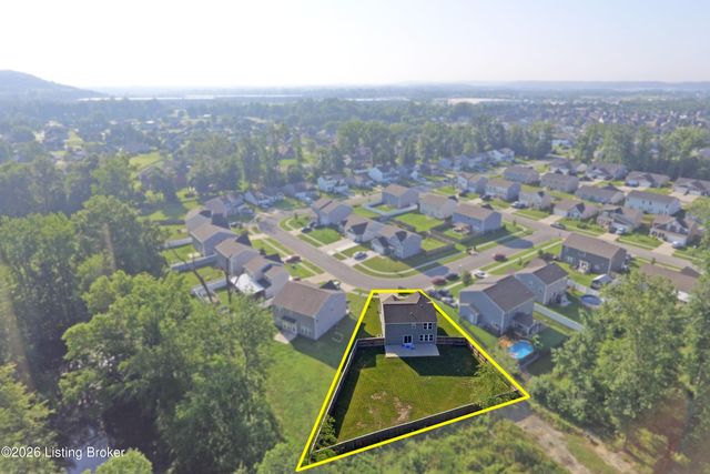 774 Mallard Lake Blvd, Shepherdsville, KY 40165