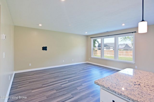 774 Mallard Lake Blvd, Shepherdsville, KY 40165