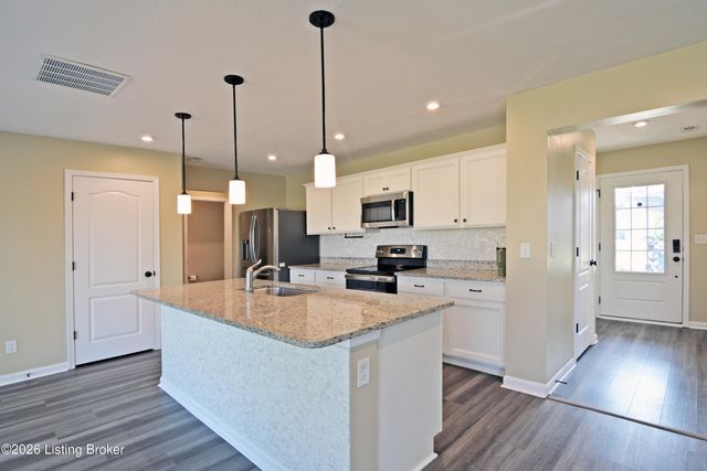 774 Mallard Lake Blvd, Shepherdsville, KY 40165
