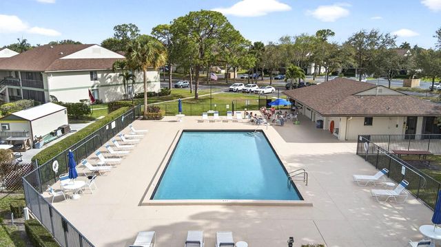 6495 Chasewood Drive B, Jupiter, FL 33458
