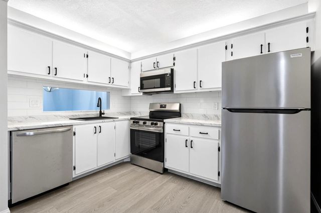 6495 Chasewood Drive B, Jupiter, FL 33458