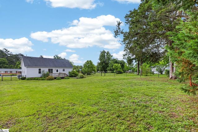 11 Rison Road, Greenville, SC 29611