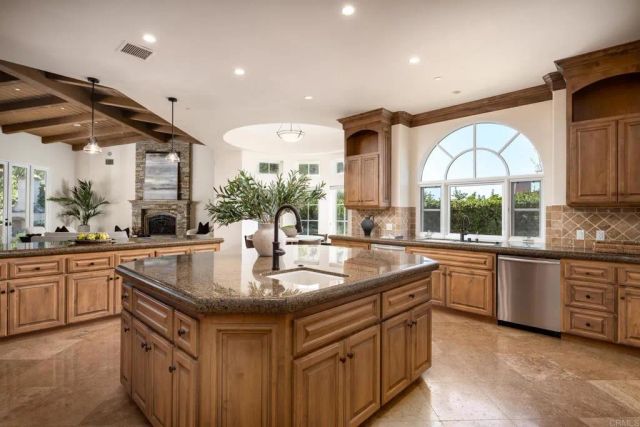 6627 Calle Ponte Bella, Rancho Santa Fe, CA 92091