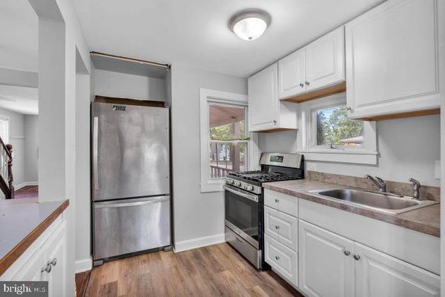 203 EAST AVE, Pitman, NJ 08071