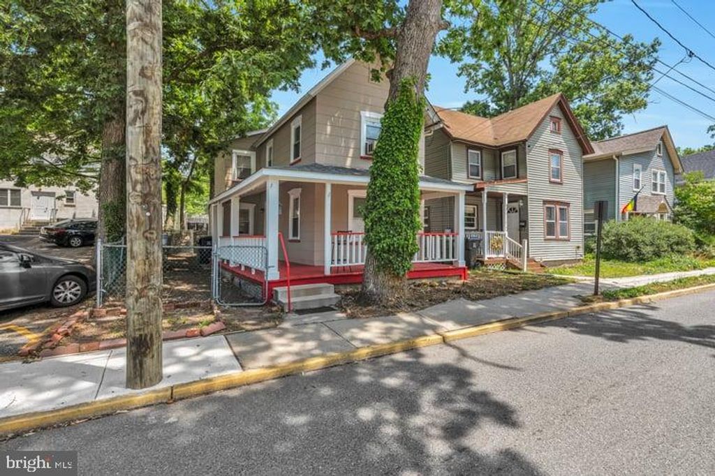 203 EAST AVE, Pitman, NJ 08071