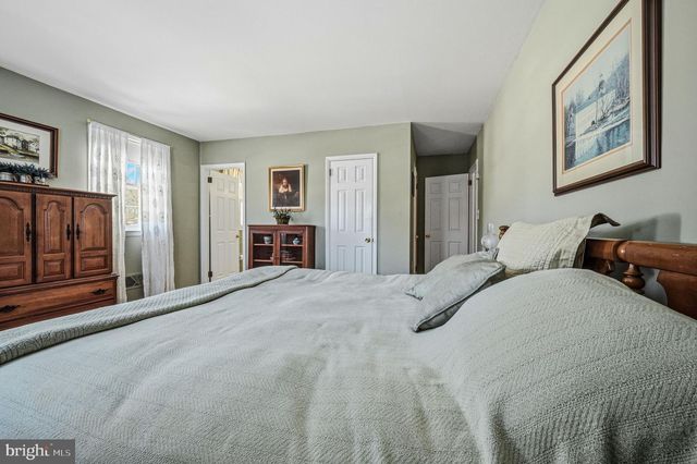 2414 CANEY RD, Wilmington, DE 19810