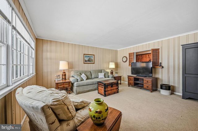 2414 CANEY RD, Wilmington, DE 19810