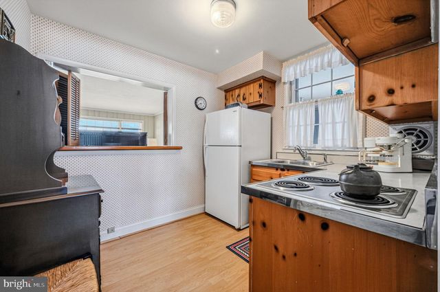 2414 CANEY RD, Wilmington, DE 19810