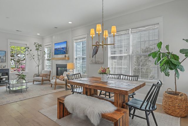 1034 Avenue Of Oaks, Charleston, SC 29407